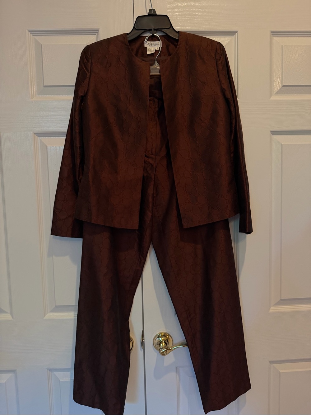 Vintage Due per Due Collection 100% Silk 2-Piece Blazer & Pants Suit Set